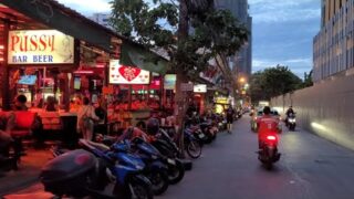 8K Beautiful Girls GoGo Bars Nightlife soi Lengkee / Diana