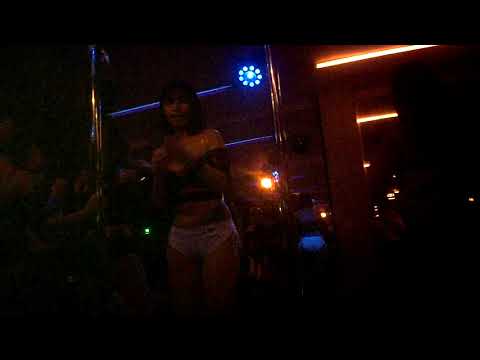 (Pattaya Before Covid) Inside GoGo bar #3/パタヤ・ゴーゴーバー