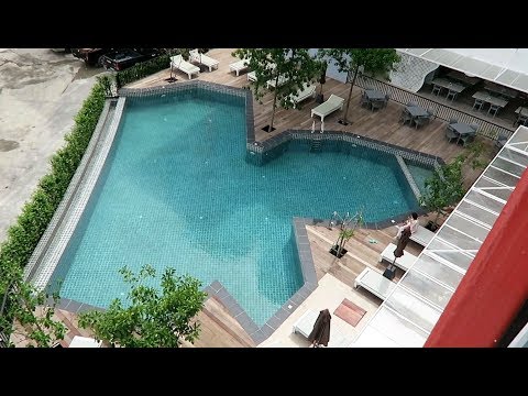 PATTAYA, P PLUS HOTEL,NEW HOTEL CLOSE TO L K METRO WITH POOL ! Vlog 216