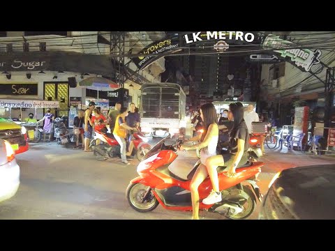 Soi Buakhao, Busy more than, Soi 6, Walking Street, LK Metro, Pattaya, 2021, Thai Girls on Scooters